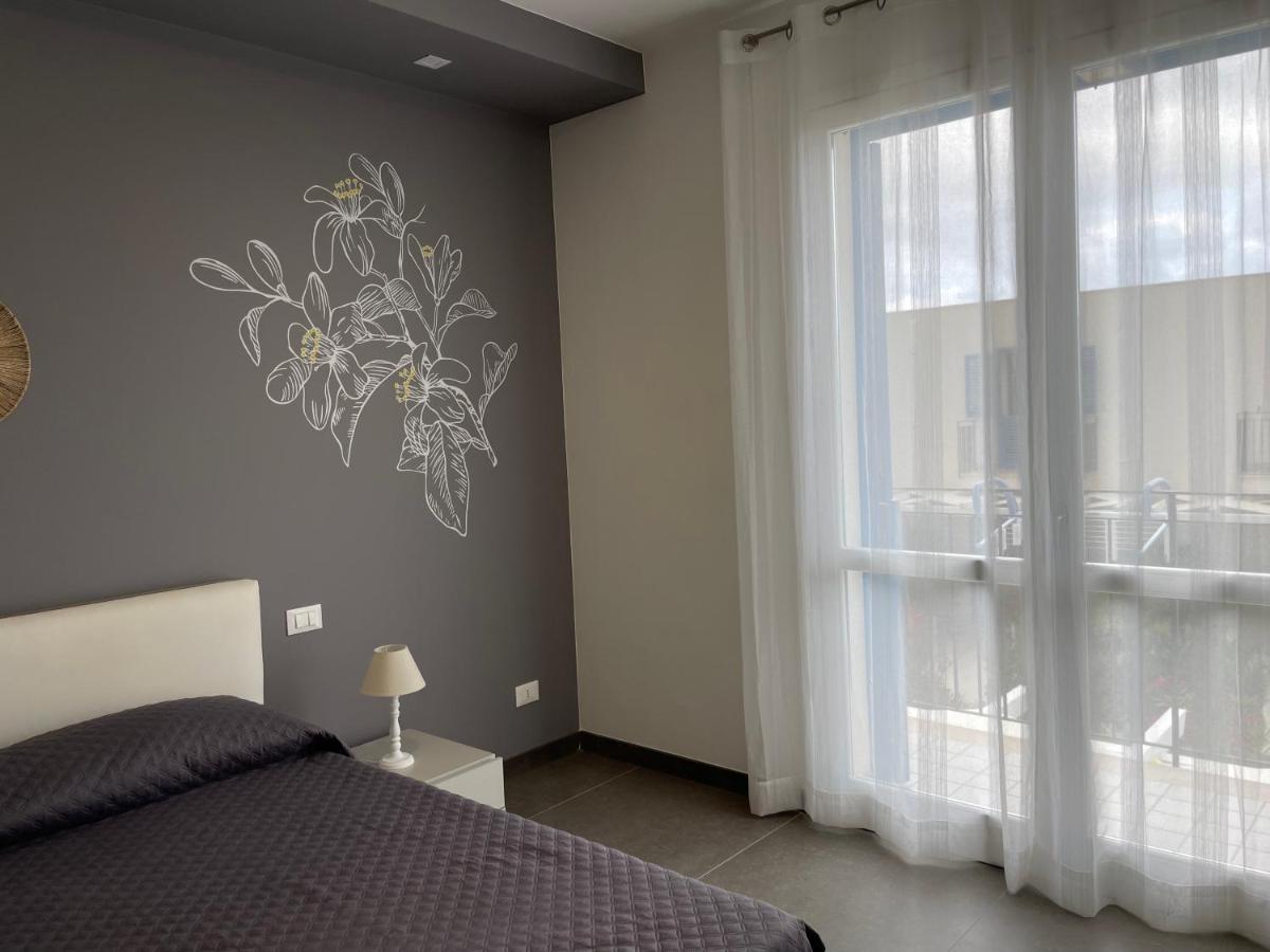 Cala Azzurra Macari Bed And Breakfast And Holidays House Екстер'єр фото