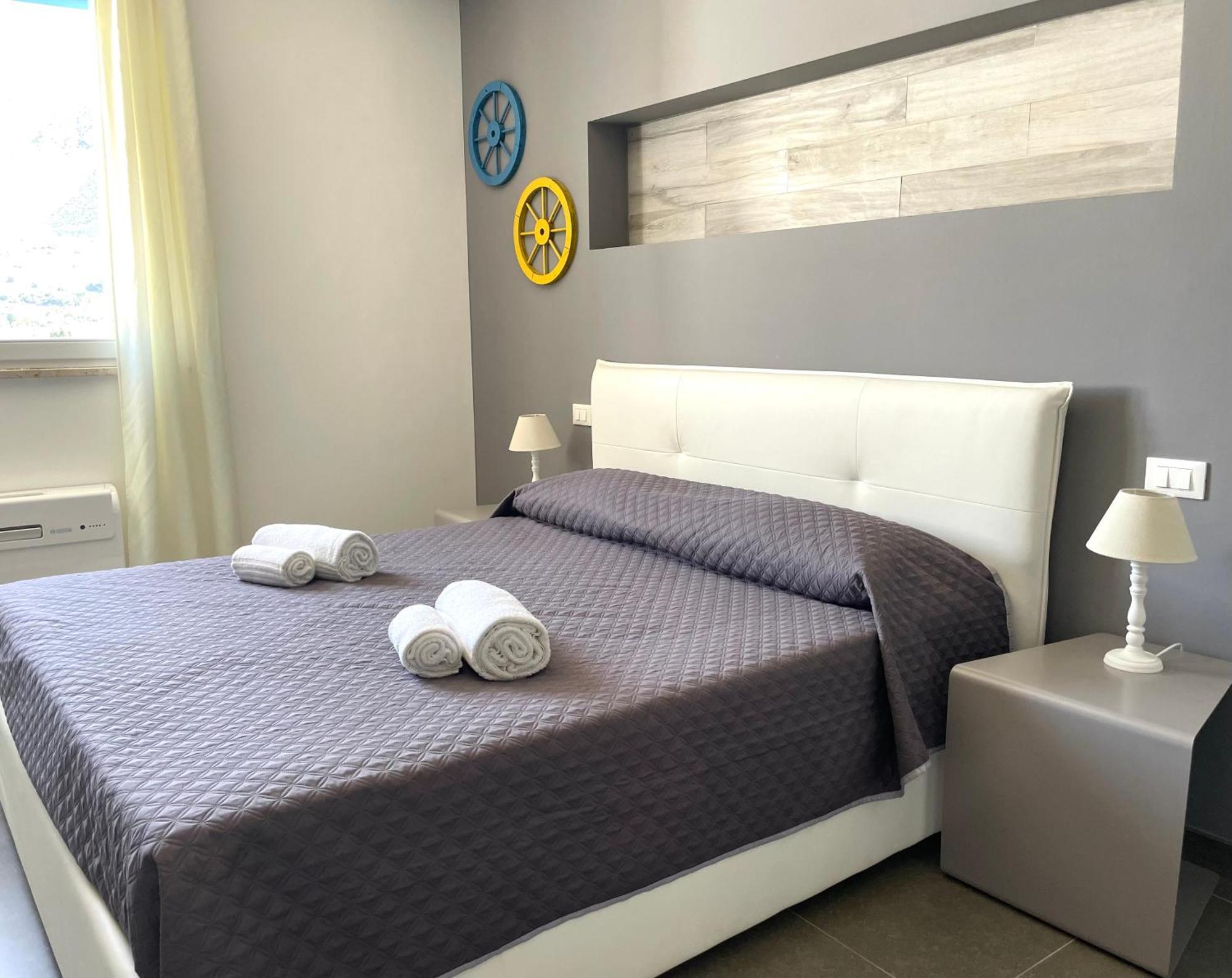 Cala Azzurra Macari Bed And Breakfast And Holidays House Екстер'єр фото