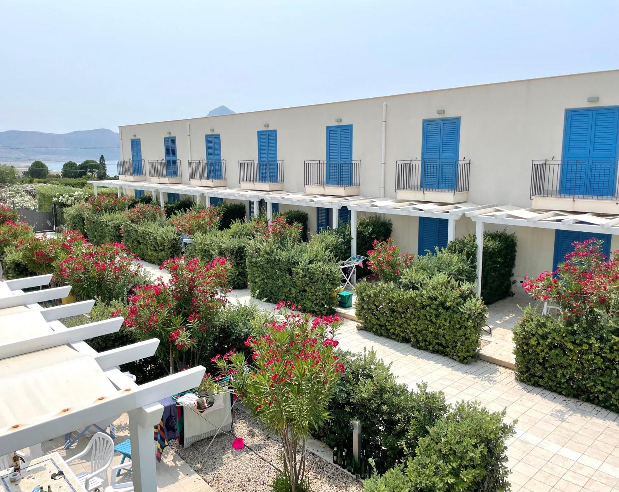 Cala Azzurra Macari Bed And Breakfast And Holidays House Екстер'єр фото