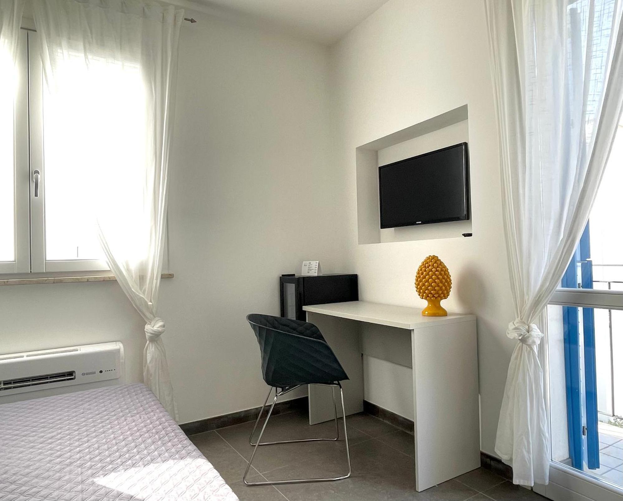 Cala Azzurra Macari Bed And Breakfast And Holidays House Екстер'єр фото